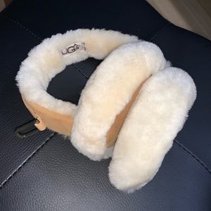 UGG Classic Genuine Sheepskin & Suede Earmuffs 😍